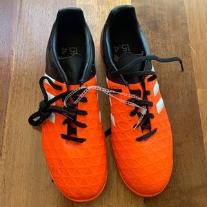 Adidas brand new orange soccer shoes size 8